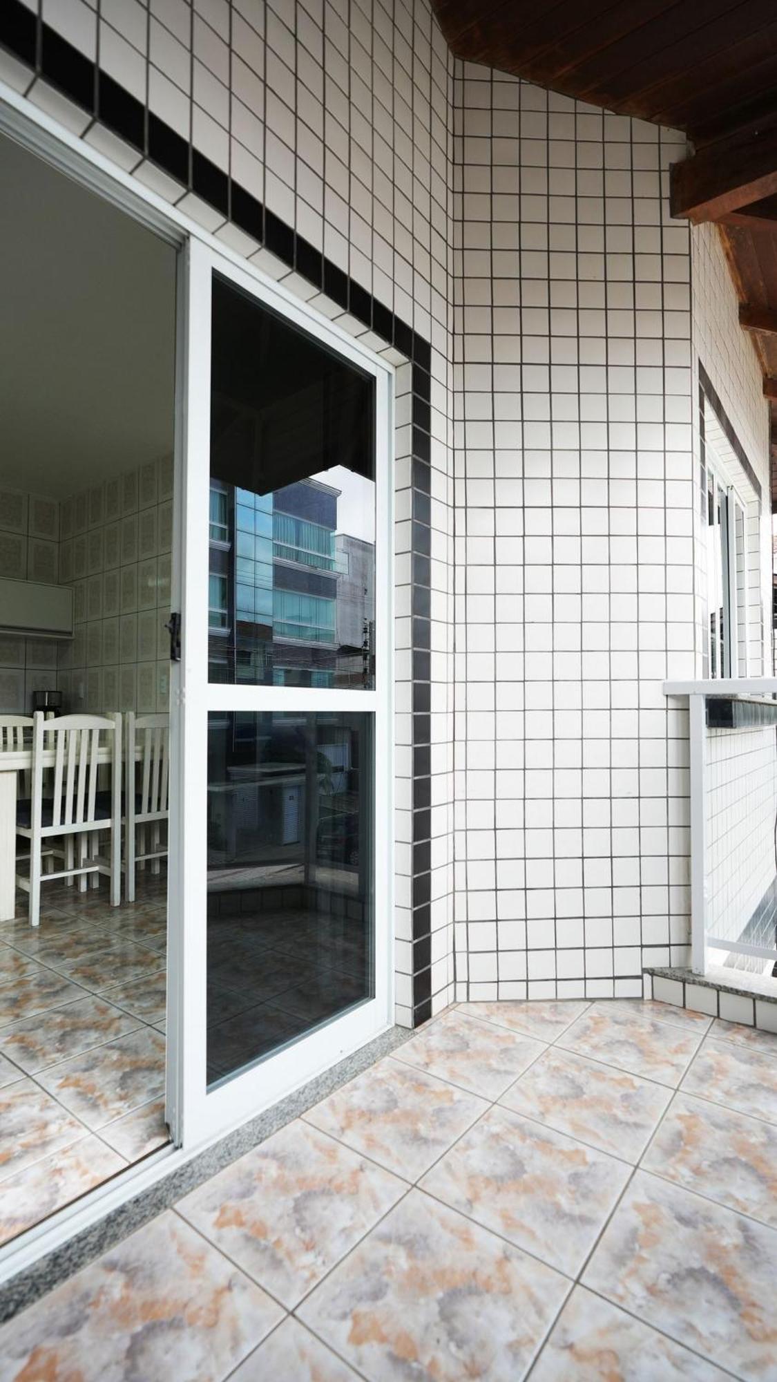 Residencial Adolfo - Mestre Naro Bombinhas Exteriör bild