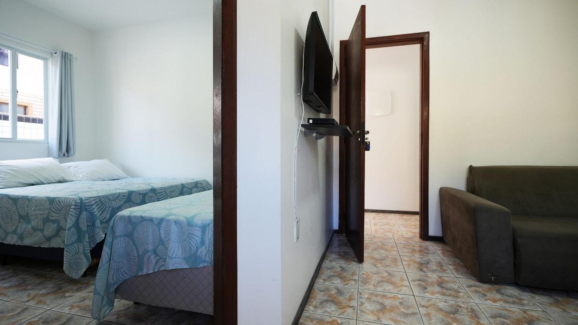 Residencial Adolfo - Mestre Naro Bombinhas Exteriör bild