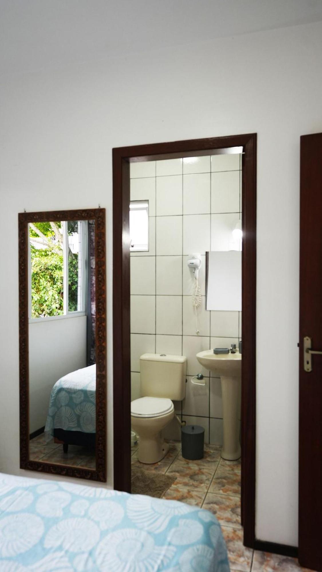 Residencial Adolfo - Mestre Naro Bombinhas Exteriör bild
